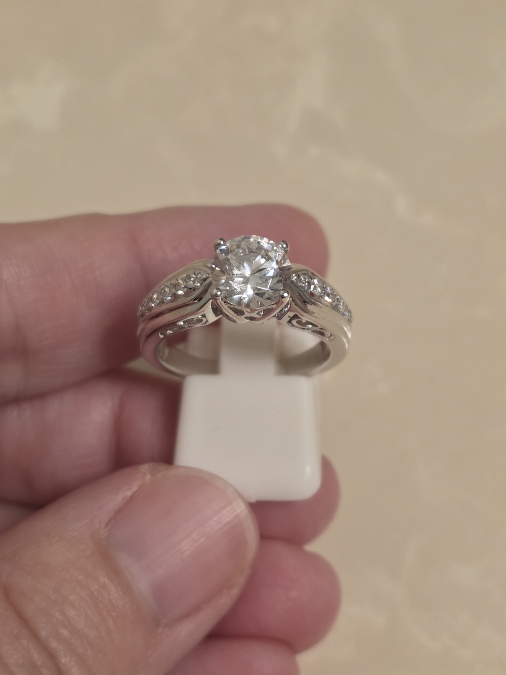 Classic Solitaire Round Cubic Zirconia Engagement Ring Size 8 - Picture 9 of 10